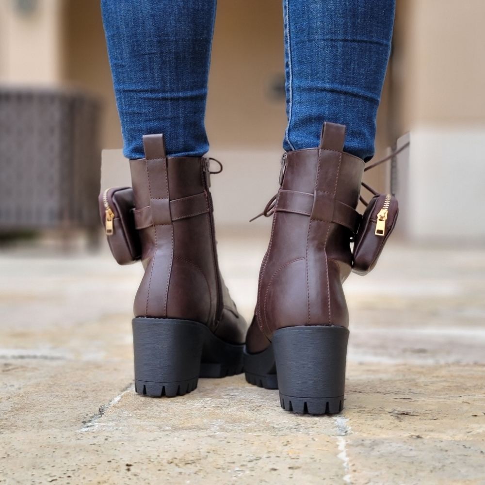 Brown Women’s Lace Up Heeled Ankle Boots Lug Sole Detachable Pouch - Picture 5 of 6